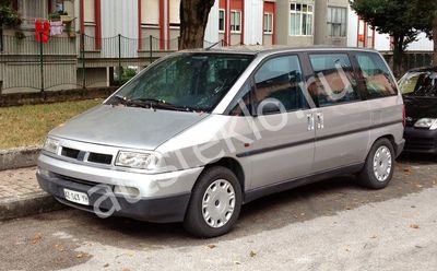 Автостекла Fiat Ulysse I c установкой в Москве